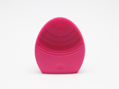 Silicone cleanser